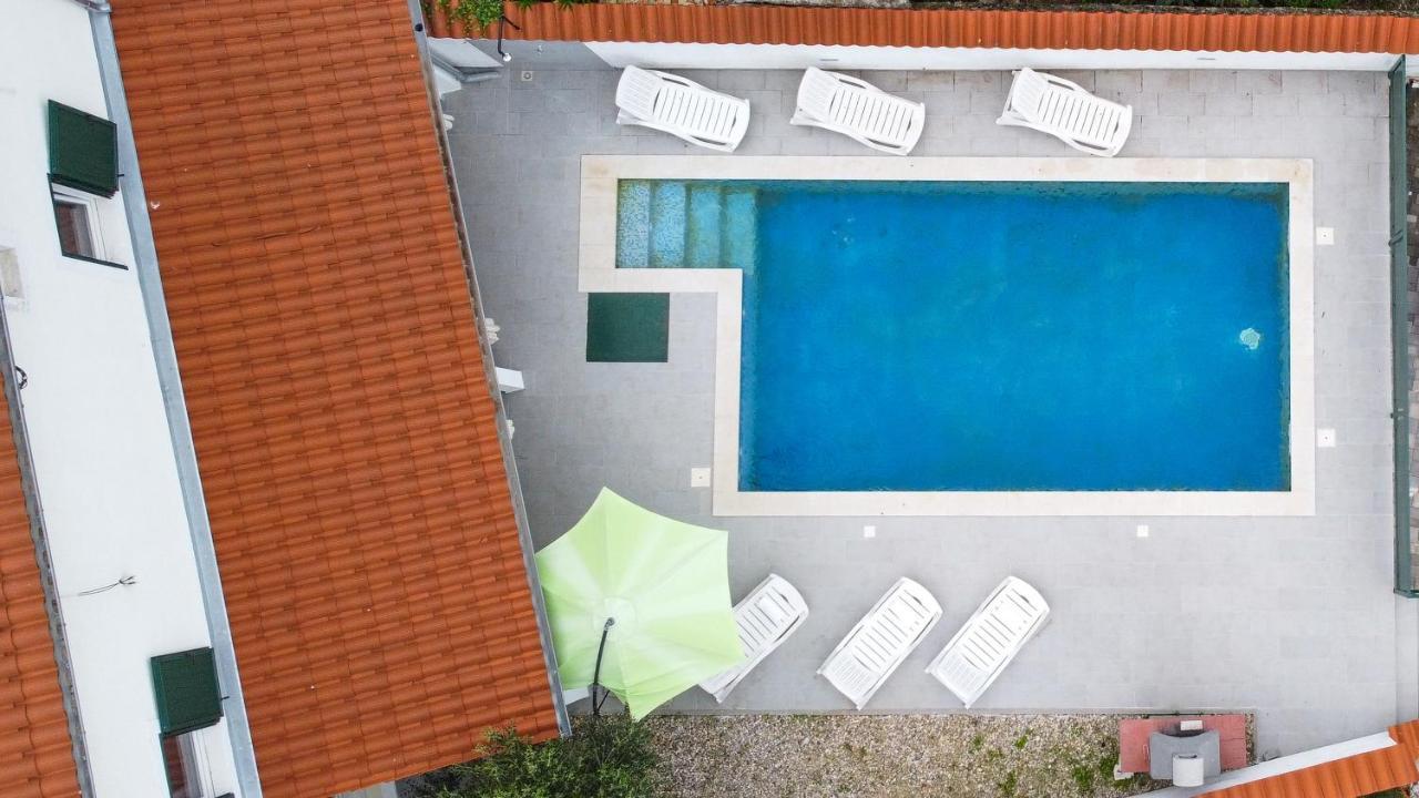 Holiday Home Olga With Pool &Pet Friendly Pula Eksteriør billede