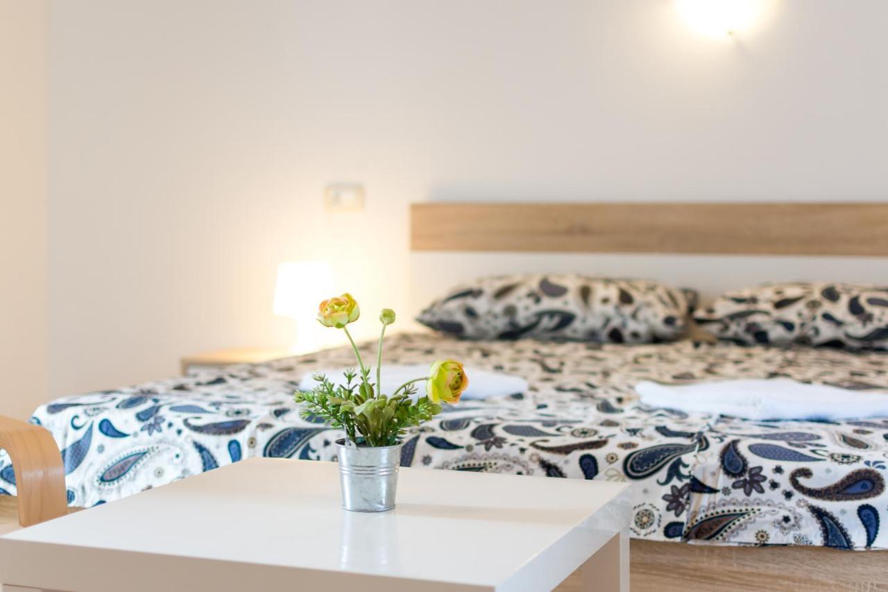 Holiday Home Olga With Pool &Pet Friendly Pula Eksteriør billede