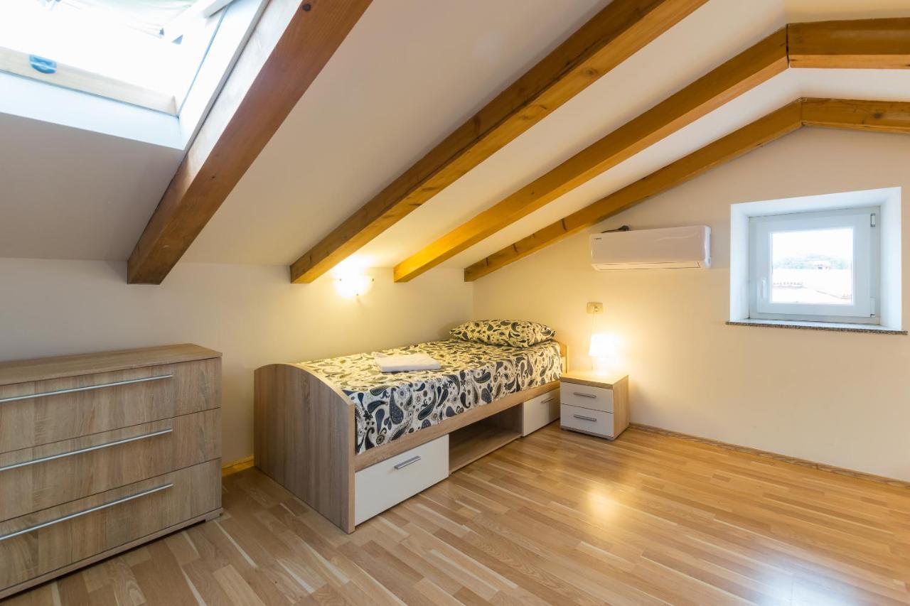 Holiday Home Olga With Pool &Pet Friendly Pula Eksteriør billede