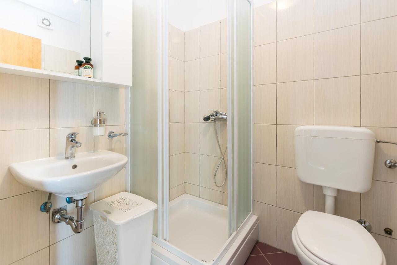 Holiday Home Olga With Pool &Pet Friendly Pula Eksteriør billede