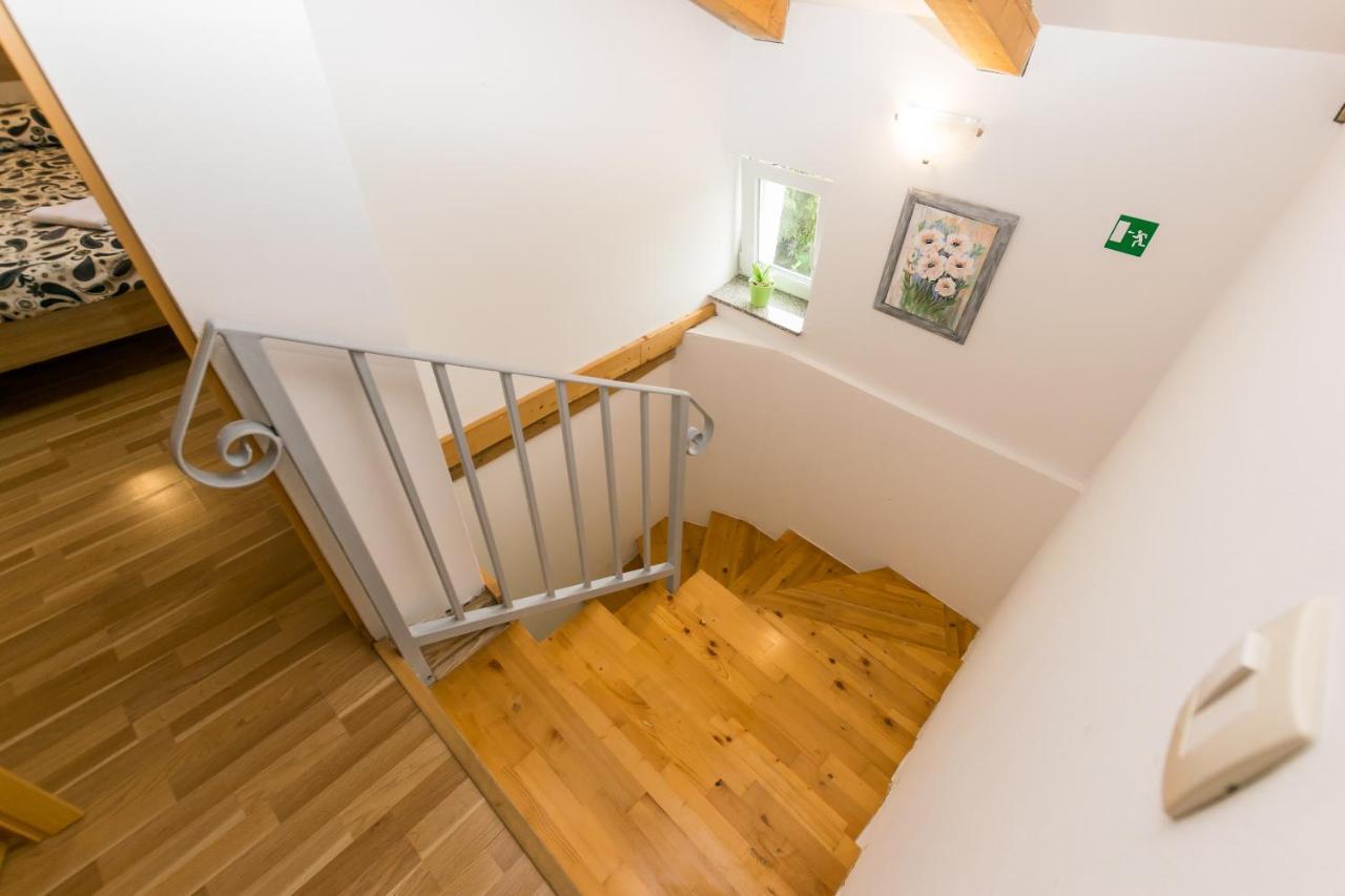 Holiday Home Olga With Pool &Pet Friendly Pula Eksteriør billede